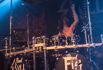 Skull Fist - Photo by Marc