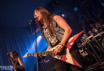 Skull Fist - Photo by Marc