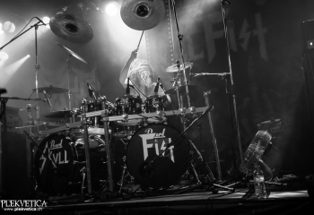 Skull Fist - Photo by Marc