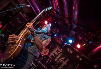 Skull Fist - Photo by Marc