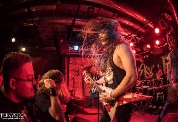 Skull Fist - Photo by Marc