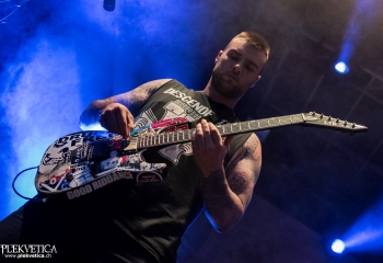 Stick To Your Guns - Photo by Marc