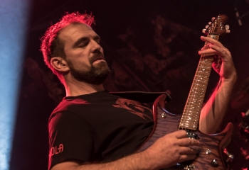 tHOLA - Photo by Marc