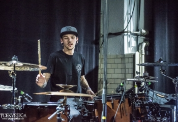 Until Resistance Falls - Photo by Marc