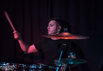 White Walls - Photo by Marc