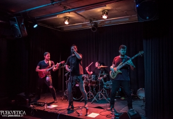 White Walls - Photo by Marc