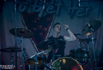 All To Get Her  - Photo By Marc