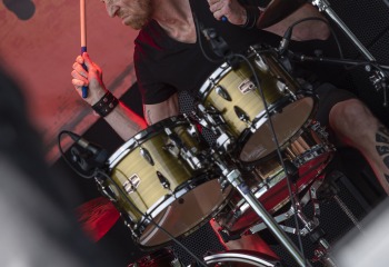 Almøst Human - Photo By Dänu