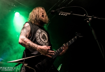 Angry Again - Photo by Nati