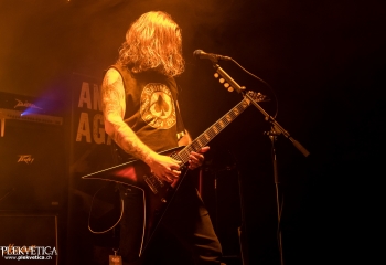 Angry Again - Photo by Nati