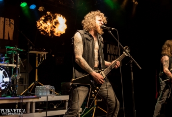 Angry Again - Photo by Nati