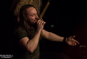 Atlas & Axis - Photo by Nati