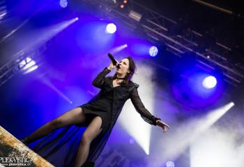 Beyond the Black - Photo by Eylül