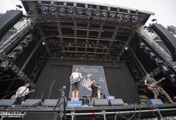 Chelsea Deadbeat Combo - Photo By Dänu