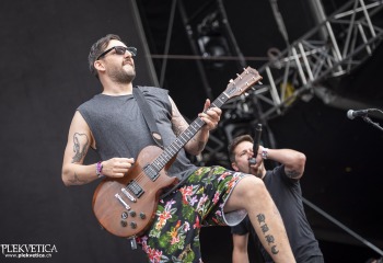 Chelsea Deadbeat Combo - Photo By Dänu