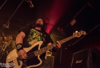 Comaniac- Photo By Marc