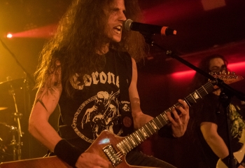 Comaniac- Photo By Marc