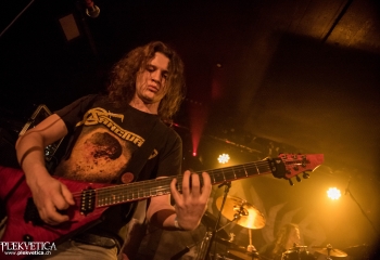 Comaniac- Photo By Marc