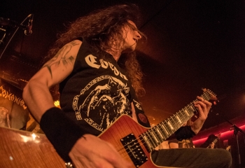 Comaniac- Photo By Marc