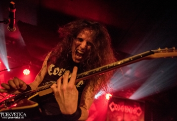 Comaniac- Photo By Marc