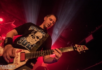 Contorison - Photo By Marc