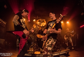 Contorison - Photo By Marc