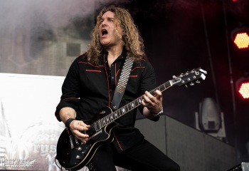 Crystal Ball - Photo by Nati