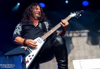 Crystal Ball - Photo by Nati