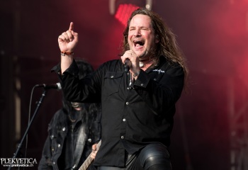 Crystal Ball - Photo by Nati