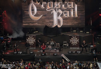 Crystal Ball - Photo by Nati