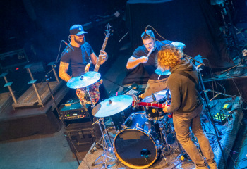 Devour the day - Photo by Roli