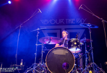 Devour the day - Photo by Roli