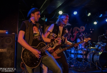 Dizzy Fox - Photo By Marc