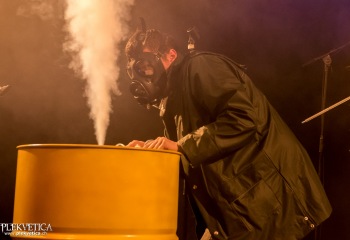 Driven Under - Photo by Marc