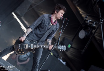 Dropkick Murphies - Photo by Marc