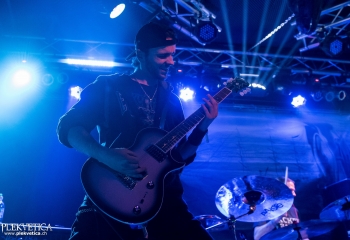 End of Silence - Photo by Nati