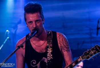 End of Silence - Photo by Nati