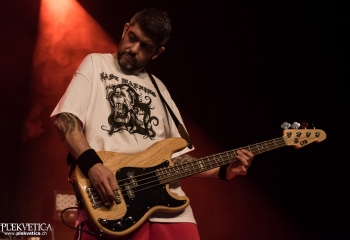 Exhortation - Photo by Nati