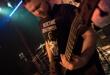 Expellow - Photo By Marc