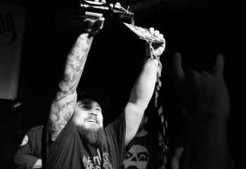 Fat Dog 15.11.2019 - Photo By Peti