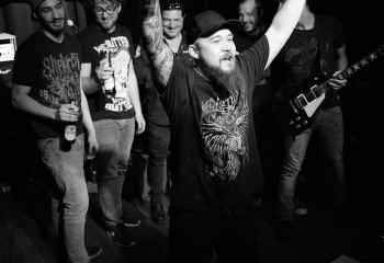 Fat Dog 15.11.2019 - Photo By Peti