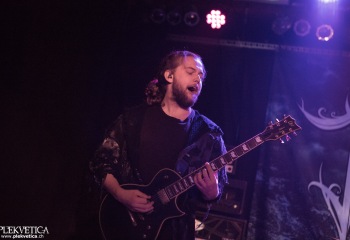 Frozen Gate - Photo by Eylül