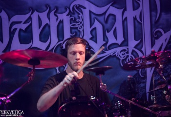 Frozen Gate - Photo by Eylül