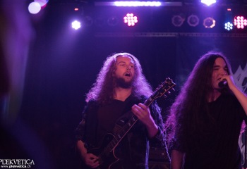 Frozen Gate - Photo by Eylül