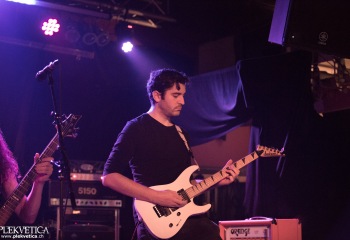 Frozen Gate - Photo by Eylül