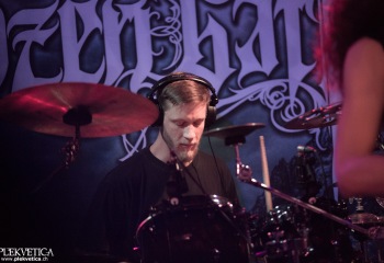 Frozen Gate - Photo by Eylül