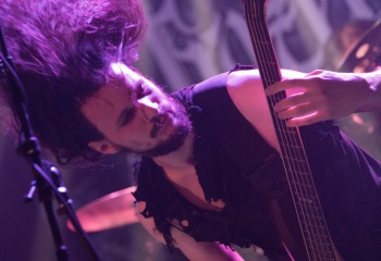 Frozen Gate - Photo by Eylül