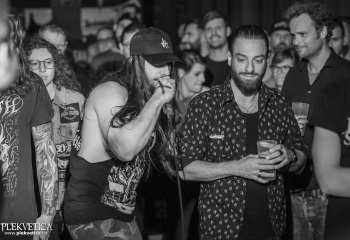 Get The Shot - Photo By Dänu