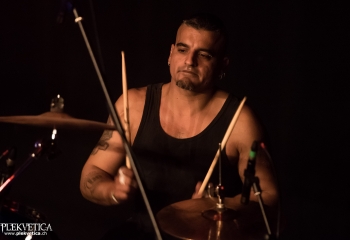 Giftstoff - Photo by Nati