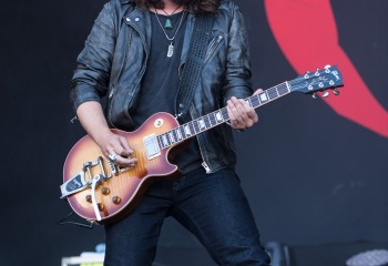 Halestorm - Photo by Marc